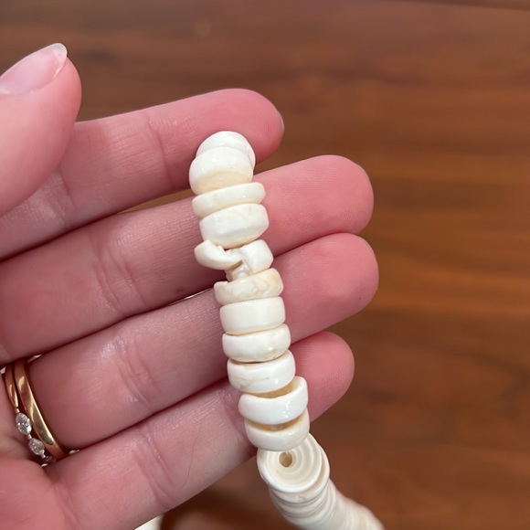 Shell necklace - Picture 4 of 4